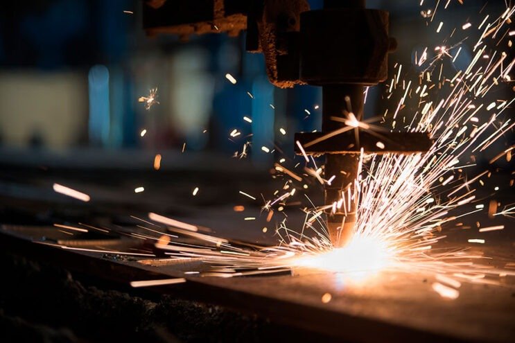 plasma-cutting-0-743×495